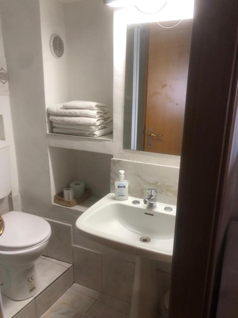 Lovely 1 Room Bedroom Loft, 20 Mins To Bgy Airport Pradalunga Экстерьер фото